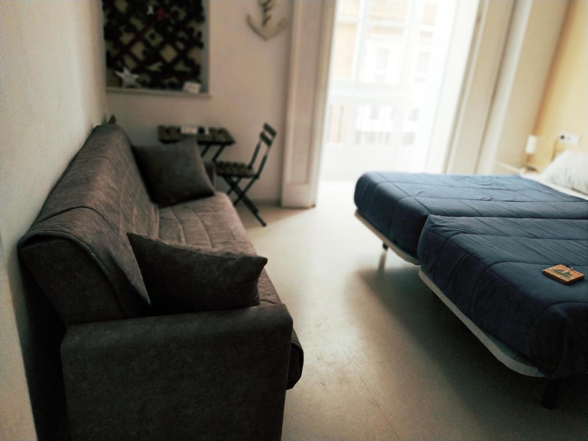 Hostal Casa Nautilus 加的斯 外观 照片